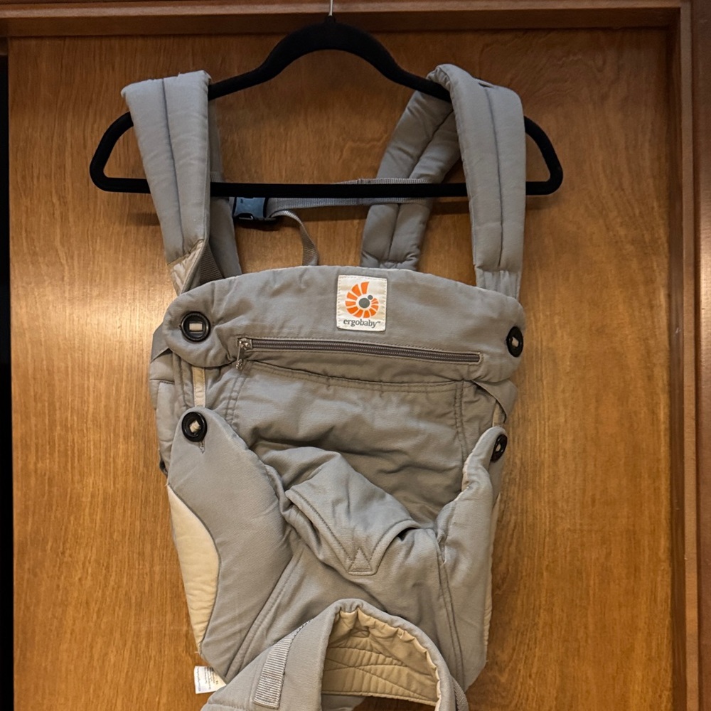 Ergobaby Carrier in Taupe and Cream